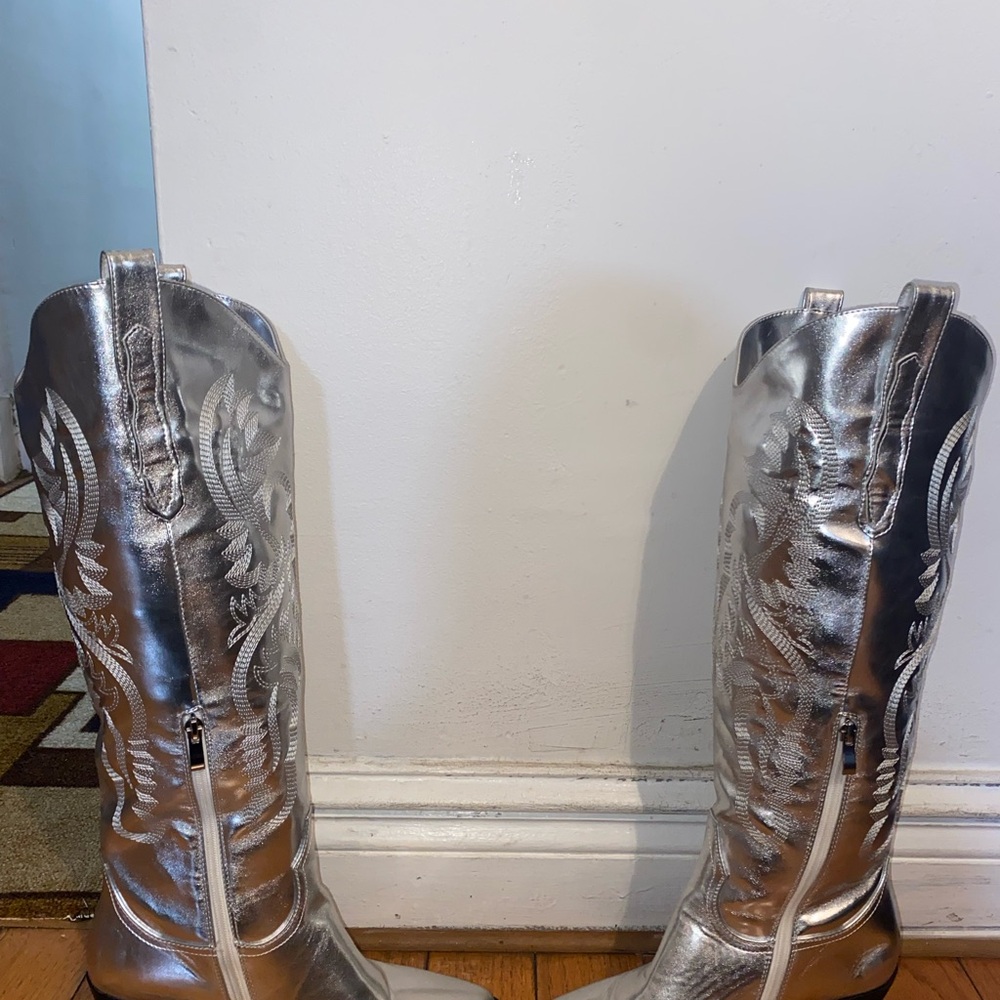 Silver Cowboy Boots - Picture 4 of 4